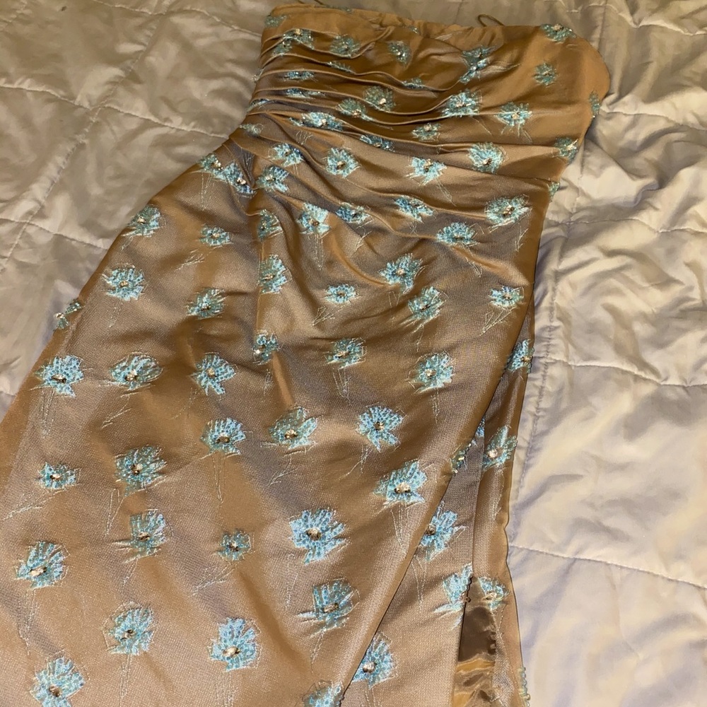 NEW Carmen Marc Valvo Beaded Dress